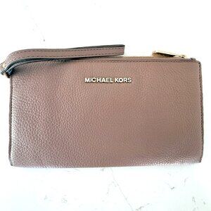 Michael Kors Jet Set Travel Large Pebbled Leather Pouch - Tan